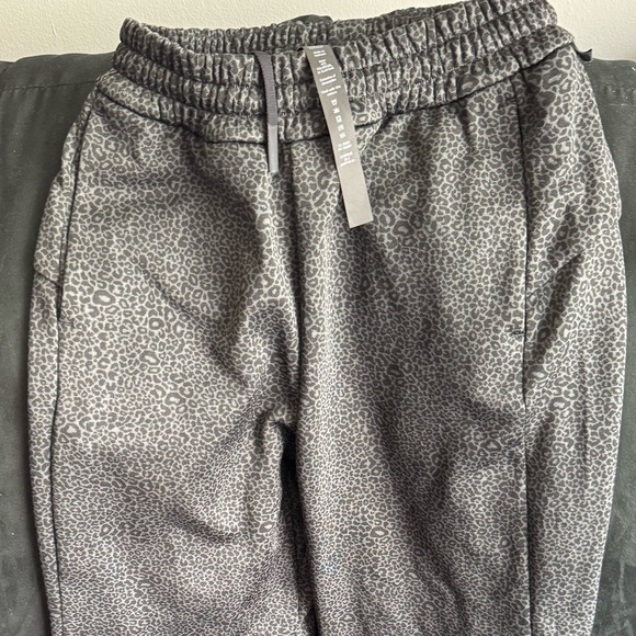 lululemon lab Double-Knit
Jacquard Pant 26" size 2 - Picture 6 of 7
